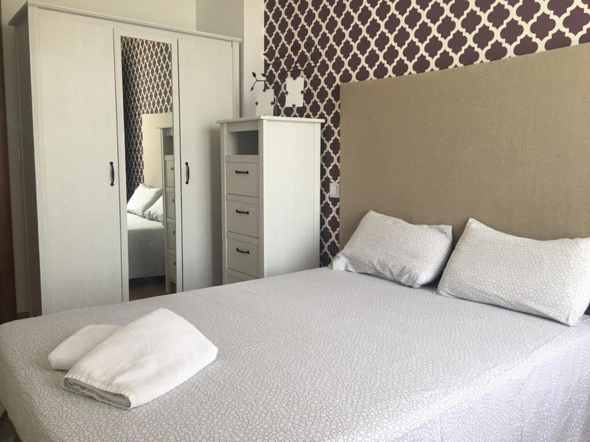 Apartamentos Turisticos Rio Gallego Fontellas  Екстер'єр фото