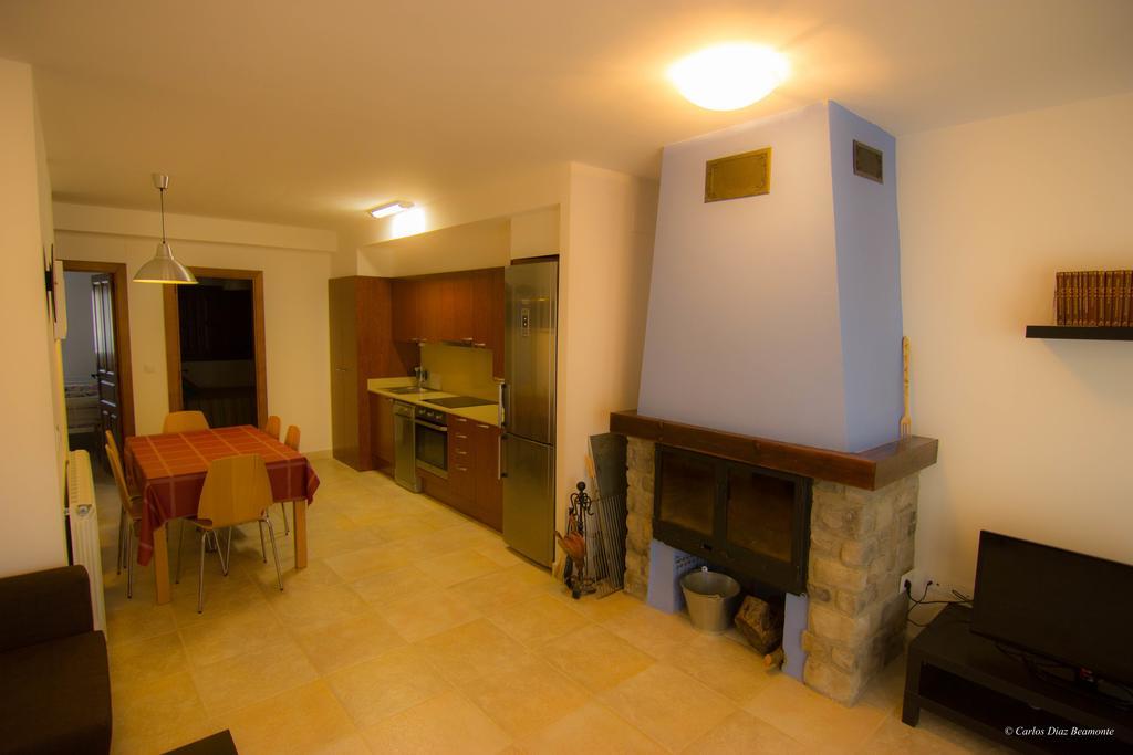 Apartamentos Turisticos Rio Gallego Fontellas  Екстер'єр фото