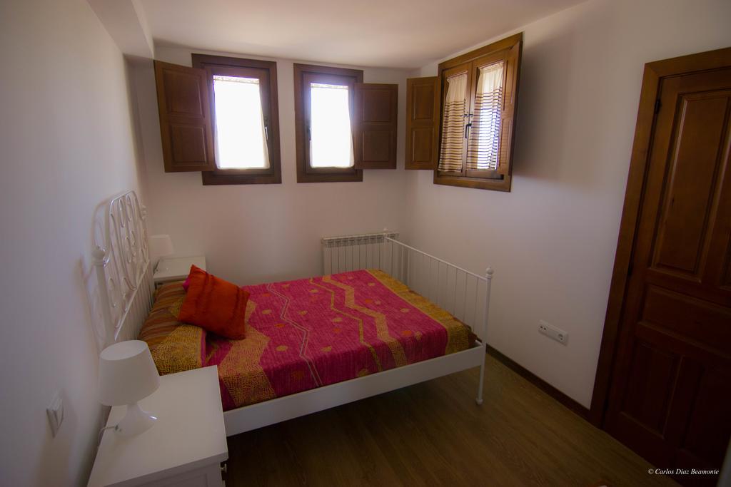 Apartamentos Turisticos Rio Gallego Fontellas  Екстер'єр фото