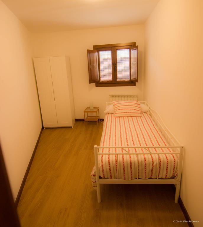Apartamentos Turisticos Rio Gallego Fontellas  Екстер'єр фото